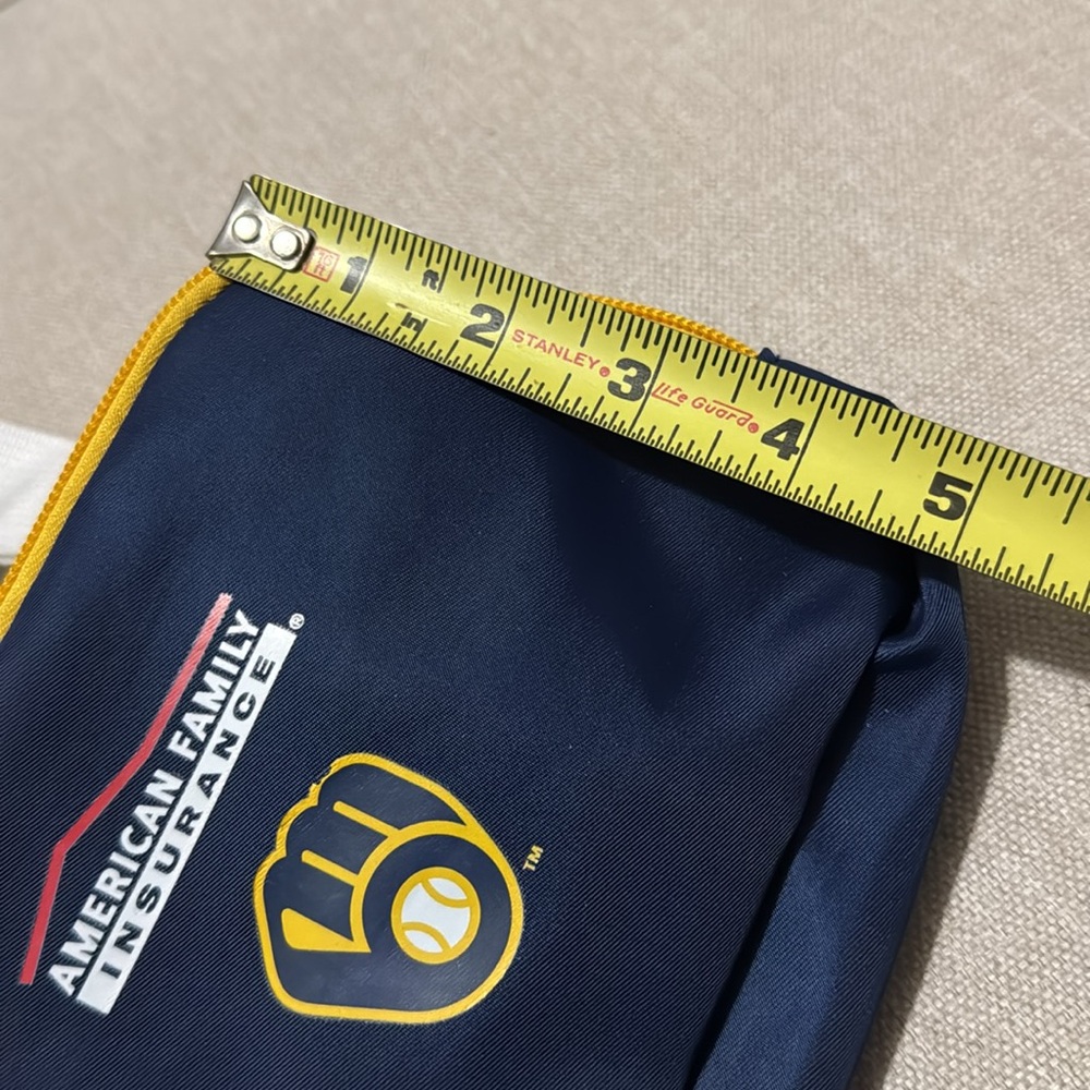 Free With $25 Purchase-Milwaukee Brewers Waist Bag/Fanny Pack-Unisex - Picture 6 of 13